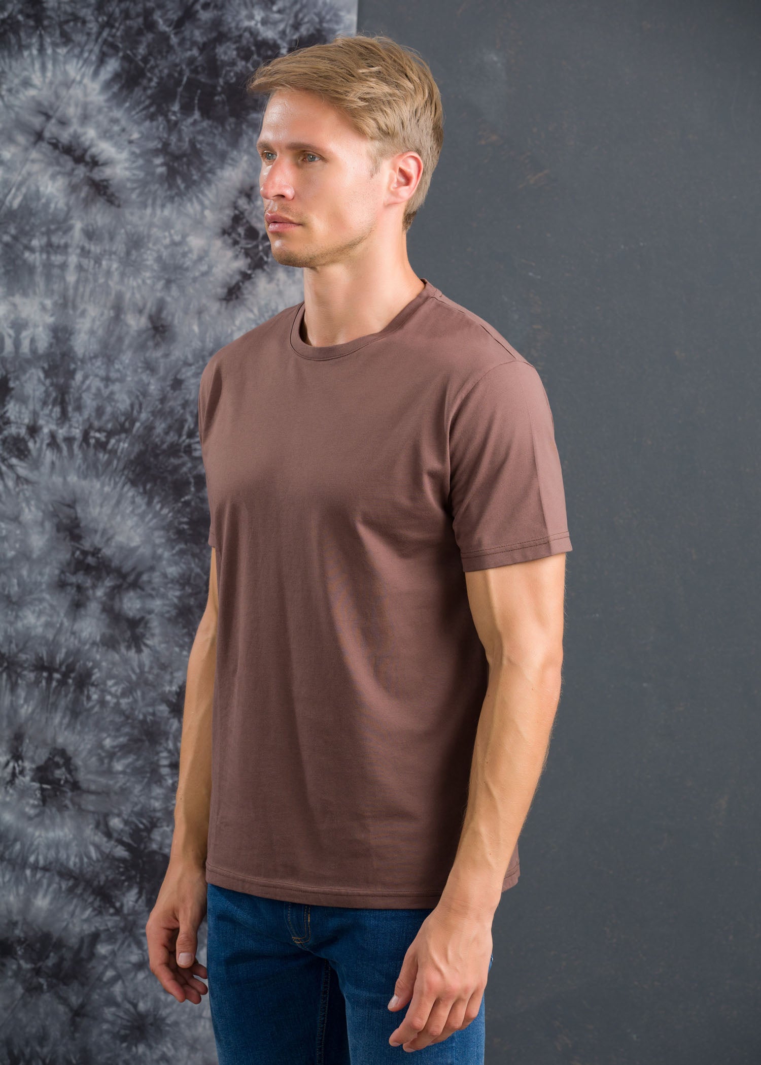 Casual Wear Slim Fit Crew Neck T-Shirt