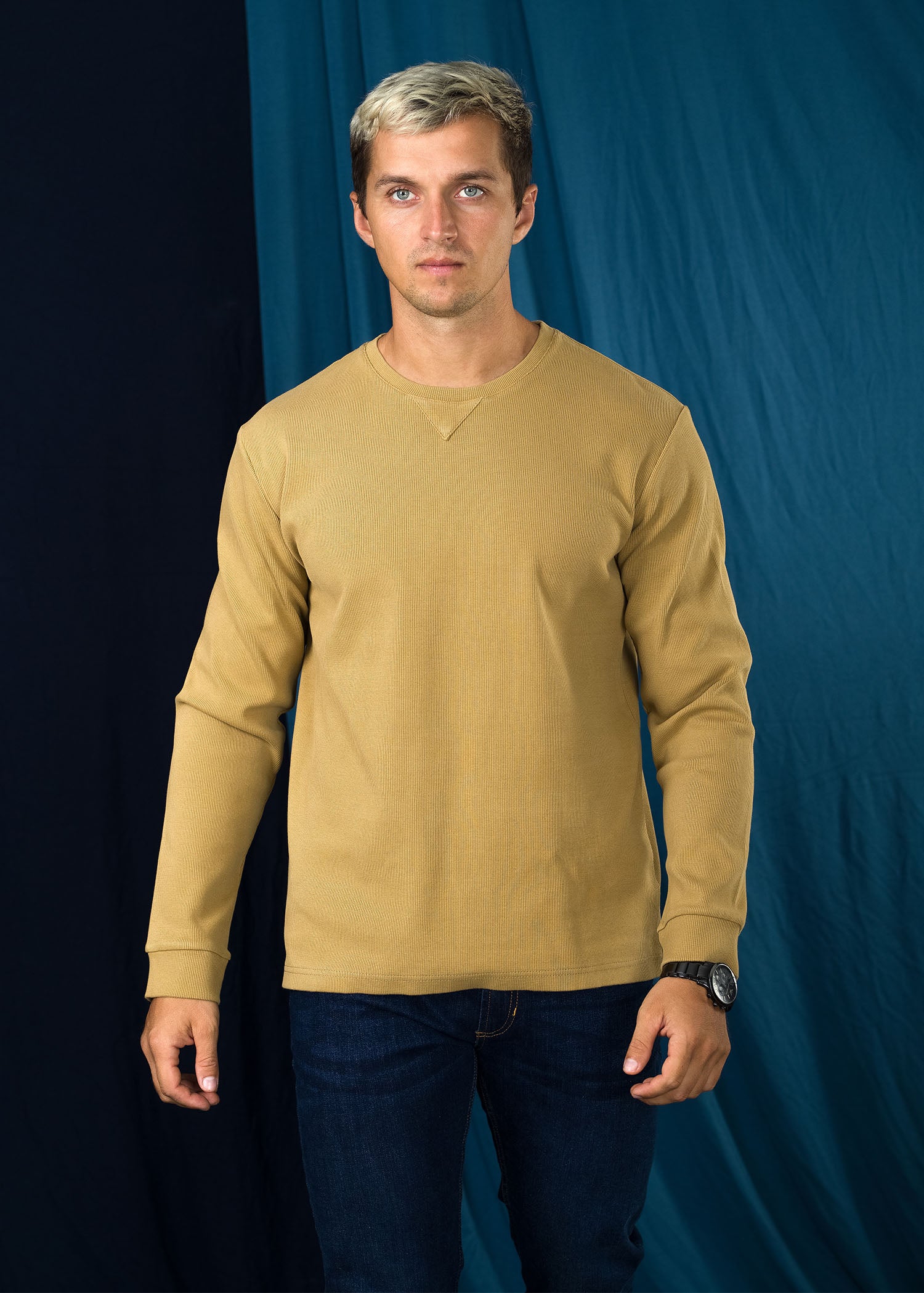 Buy Sweaters in Sri Lanka at best prices online. Carlo clothing Sri Lanka brings you best discounted prices for Sweaters so shop now and get it delivered to your door step.